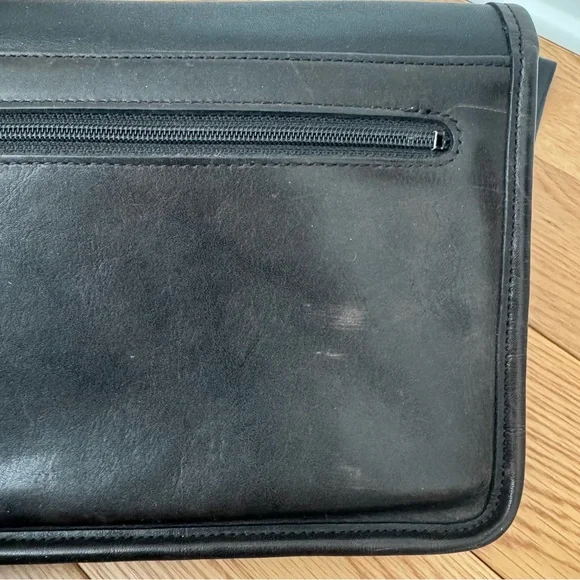 Vintage Coach Turnlock Clutch 9832, Black Leather Unisex